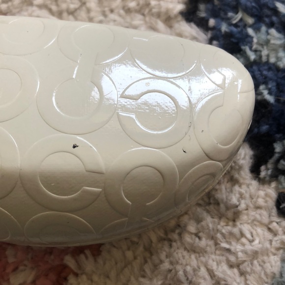 Coach Cream Signature C Glasses Case - Picture 3 of 4